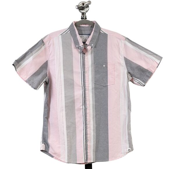 Free Planet buttons down shirt size XL - Picture 1 of 12